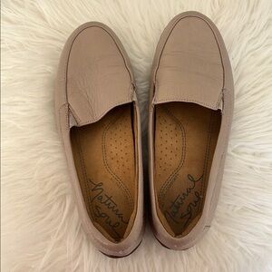 Natural Soul Tan Flats for Everyday Comfort